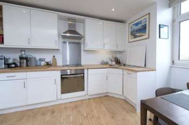  Image of 2 bedroom Flat to rent in Barnes High Street London SW13 at Barnes High Street  London, SW13 9LP