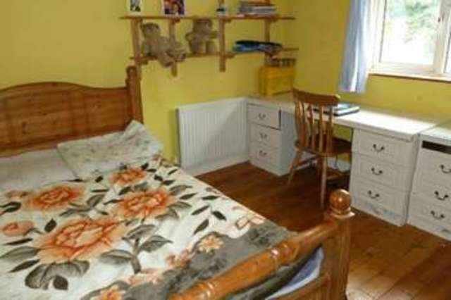  Image of 3 bedroom Terraced house for sale in Barnsdale Road Reading RG2 at Barnsdale Road  Reading, RG2 7JG