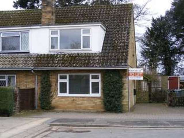  Image of 3 bedroom Semi-Detached house to rent in The Square Barrowby Grantham NG32 at The Square Barrowby Grantham, NG32 1DU