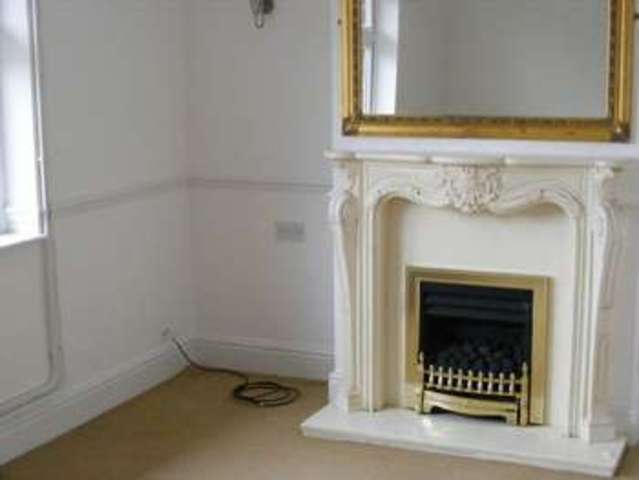  Image of 3 bedroom Semi-Detached house to rent in The Square Barrowby Grantham NG32 at The Square Barrowby Grantham, NG32 1DU