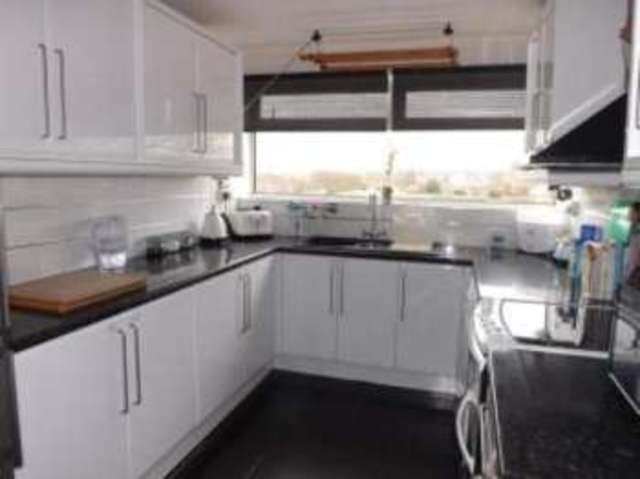  Image of 1 bedroom Flat for sale in Markhams Chase Laindon Basildon SS15 at Basildon Essex Laindon, SS15 5JY