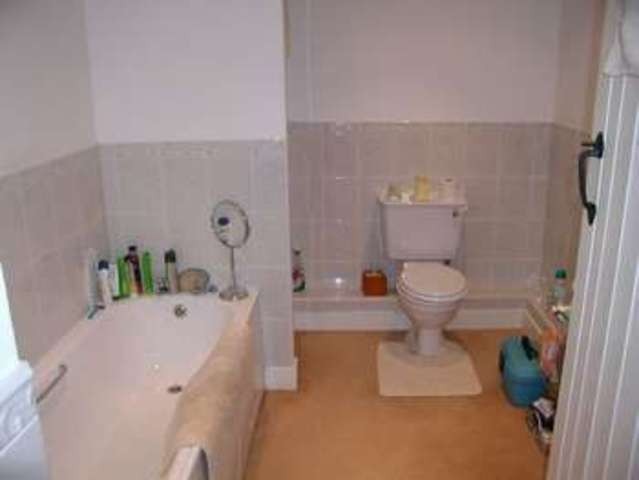  Image of 2 bedroom Detached house to rent in Basingstoke Road Riseley Reading RG7 at Basingstoke Road  Reading, RG7 1QF