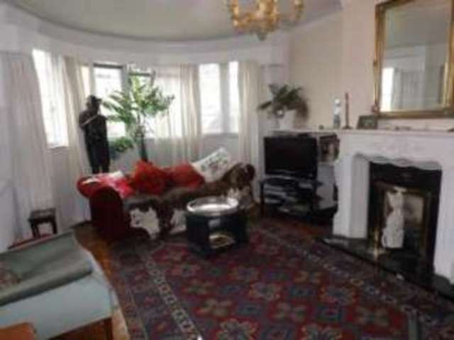  Image of 2 bedroom Flat for sale in Beaufort Park London NW11 at London  Hampstead Garden Suburb, NW11 6BY