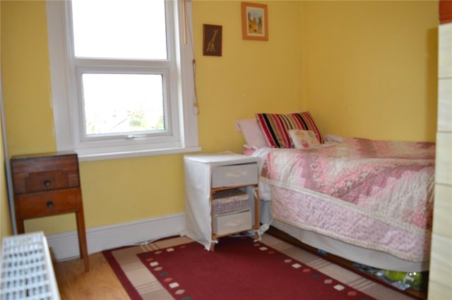  Image of 3 bedroom Detached house for sale in Beecham Road Reading RG30 at Reading Berkshire Tilehurst, RG30 2RE