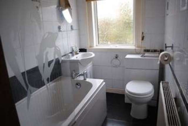  Image of 2 bedroom Cottage for sale in Biggar ML12 at 5 Greenshields  Biggar, ML12 6RB