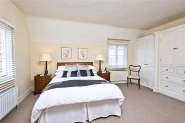  Image of 2 bedroom End of Terrace for sale in Belvedere Square London SW19 at London  Wimbledon, SW19 5DJ