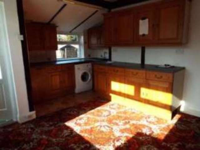  Image of 2 bedroom Bungalow for sale in Tyrrell Road Benfleet SS7 at Benfleet Essex South Benfleet, SS7 5DQ