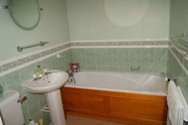  Image of 2 bedroom Flat to rent in Benton Mews Horbury Wakefield WF4 at Horbury Horbury, WF4 5RB