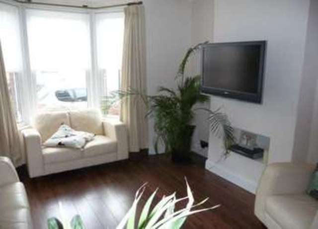  Image of 2 bedroom End of Terrace to rent in Blanmerle Road London SE9 at Blanmerle Road  London, SE9 2EA