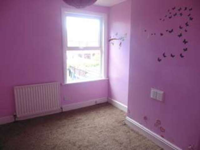  Image of 2 bedroom Terraced house to rent in Bloxwich Road South Willenhall WV13 at Willenhall, WV13 1AZ