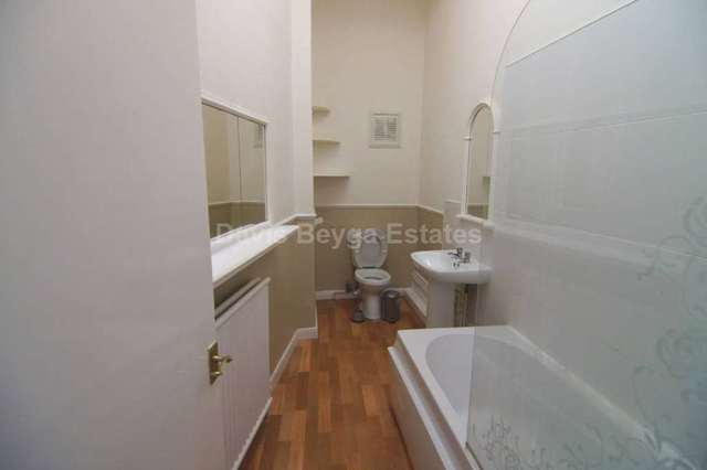  Image of 1 bedroom Apartment to rent in Crosby Liverpool L23 at Blundellsands Road West  Liverpool, L23 6TE