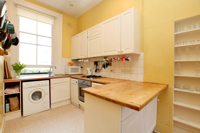  Image of 3 bedroom Flat to rent in Bonchurch Road London W10 at Notting Hill  London, W10 5SD