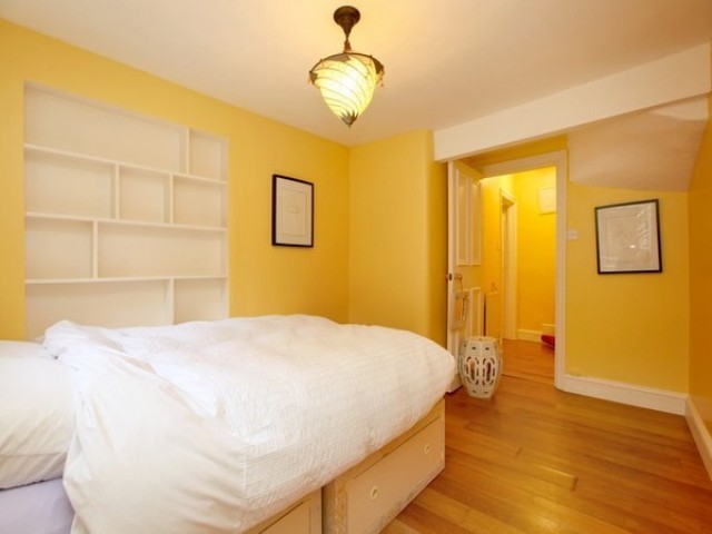  Image of 3 bedroom Flat to rent in Bonchurch Road London W10 at Notting Hill  London, W10 5SD