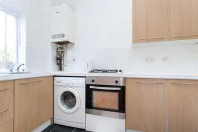  Image of 3 bedroom Flat to rent in Bonnington Square London SW8 at Vauxhall London South Lambeth, SW8 1TF