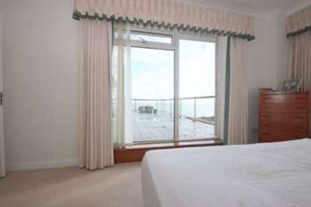  Image of 2 bedroom Flat for sale in Boscombe Overcliff Drive Southbourne Bournemouth BH5 at 5 Boscombe Overcliff Drive Boscombe Manor Bournemouth, BH5 1JB