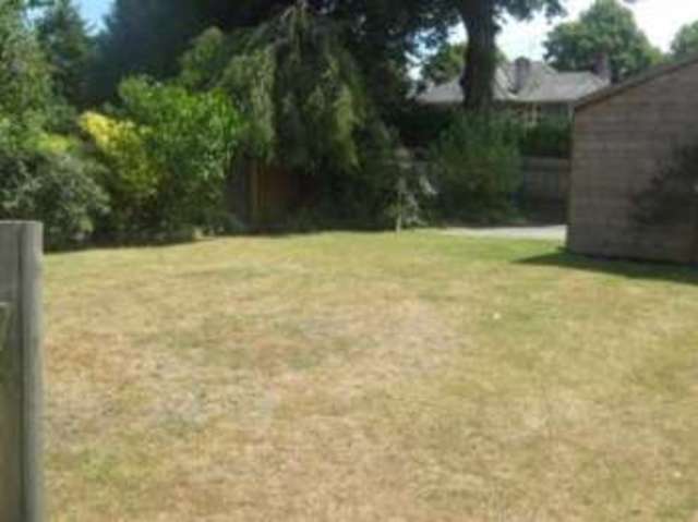  Image of 3 bedroom Flat for sale in Parkwood Road Southbourne Bournemouth BH5 at Bournemouth Dorset Pokesdown, BH5 2BS