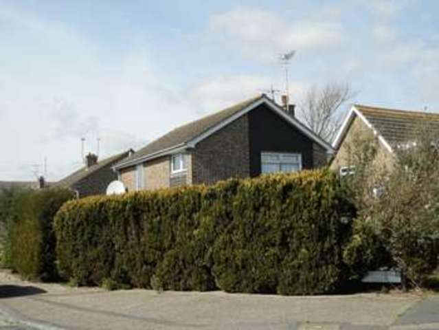  Image of 3 bedroom Detached house for sale in Boxgrove Goring-by-Sea Worthing BN12 at Boxgrove  Goring-by-Sea, BN12 6AR