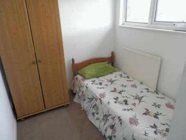  Image of 3 bedroom Detached house for sale in Boxgrove Goring-by-Sea Worthing BN12 at Boxgrove  Goring-by-Sea, BN12 6AR