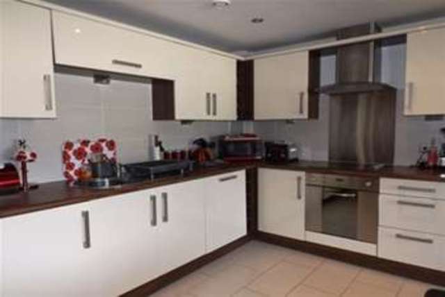  Image of 2 bedroom Flat to rent in Chatsworth Road Chesterfield S40 at Chesterfield, S40 2BP