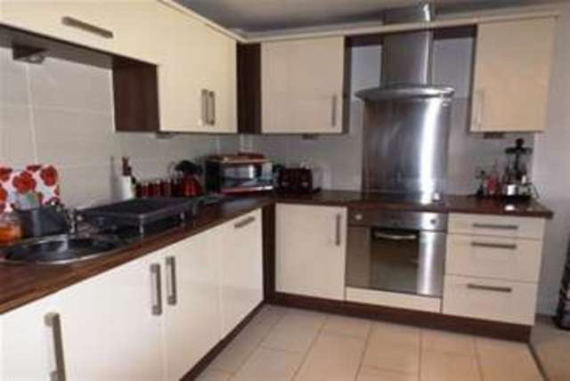  Image of 2 bedroom Flat to rent in Chatsworth Road Chesterfield S40 at Chesterfield, S40 2BP