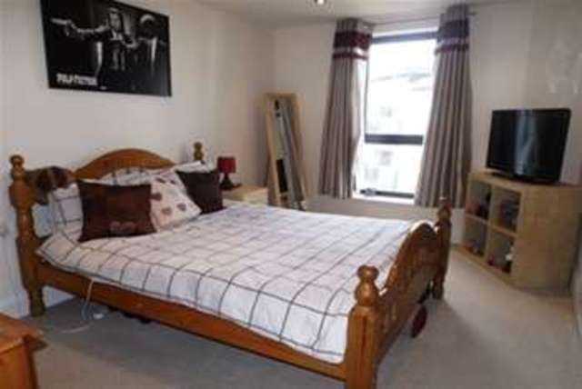  Image of 2 bedroom Flat to rent in Chatsworth Road Chesterfield S40 at Chesterfield, S40 2BP