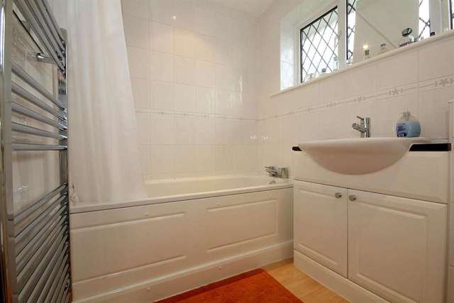  Image of 3 bedroom Detached house for sale in Braemar Turn Hemel Hempstead HP2 at Braemar Turn  Hemel Hempstead, HP2 7QQ