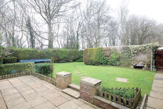  Image of 3 bedroom Detached house for sale in Braemar Turn Hemel Hempstead HP2 at Braemar Turn  Hemel Hempstead, HP2 7QQ