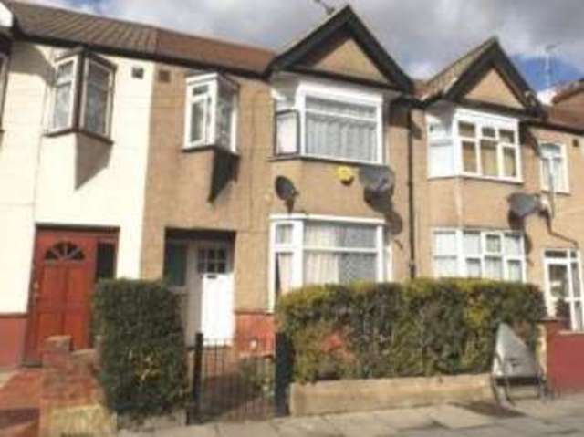  Image of 3 bedroom Terraced house for sale in Brantwood Road London N17 at London  White Hart Lane, N17 0DT