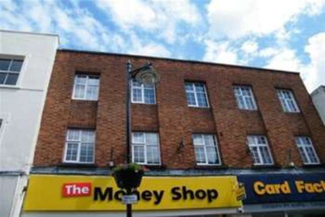 Image of 3 bedroom Flat to rent in Bridge Street Evesham WR11 at Evesham, WR11 4SQ