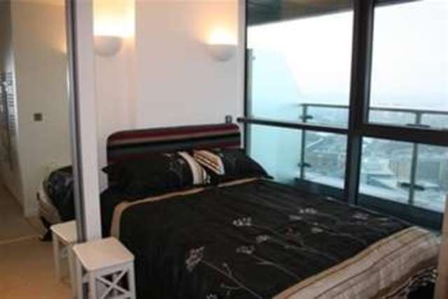  Image of 2 bedroom Flat to rent in Water Lane Holbeck Leeds LS11 at Leeds, LS11 5QB