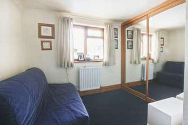  Image of 4 bedroom Semi-Detached house for sale in Broad Walk London SE3 at Broad Walk  Blackheath, SE3 8NQ