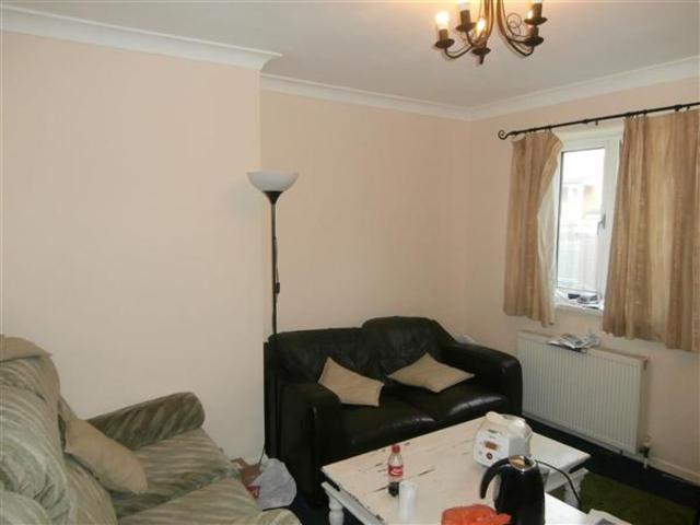  Image of 5 bedroom Semi-Detached house to rent in Broadlands Road Southampton SO17 at Portswood, SO17 3AP
