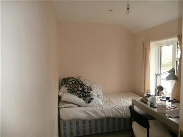  Image of 5 bedroom Semi-Detached house to rent in Broadlands Road Southampton SO17 at Portswood, SO17 3AP
