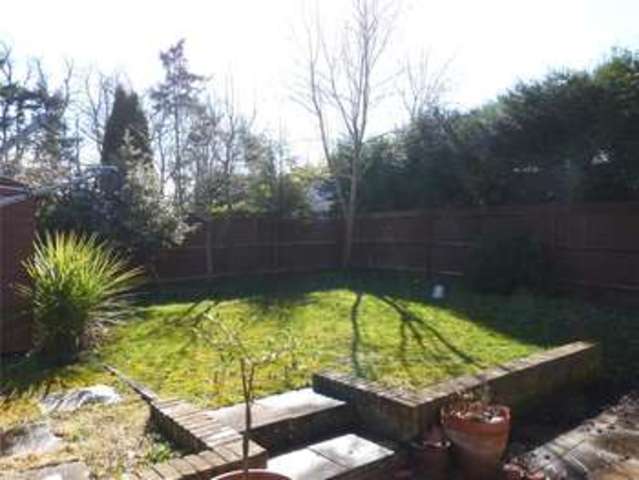  Image of 4 bedroom Detached house to rent in Broadrick Heath Warfield Bracknell RG42 at Bracknell Berkshire Newell Green, RG42 3SB