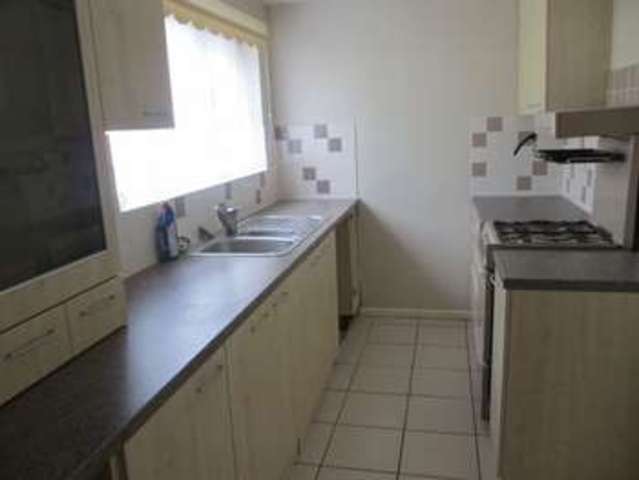  Image of 3 bedroom Terraced house to rent in Broadwater Crescent Stevenage SG2 at Broadwater Crescent  Stevenage, SG2 8EX