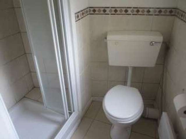  Image of 3 bedroom Terraced house to rent in Broadwater Crescent Stevenage SG2 at Broadwater Crescent  Stevenage, SG2 8EX