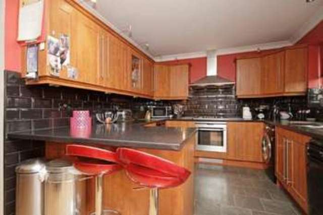  Image of 5 bedroom Detached house for sale in Broadway Avenue Kingsteignton Newton Abbot TQ12 at Broadway Avenue Kingsteignton Newton Abbot, TQ12 3EN