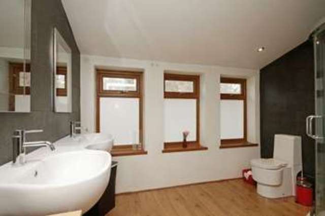  Image of 5 bedroom Detached house for sale in Broadway Avenue Kingsteignton Newton Abbot TQ12 at Broadway Avenue Kingsteignton Newton Abbot, TQ12 3EN