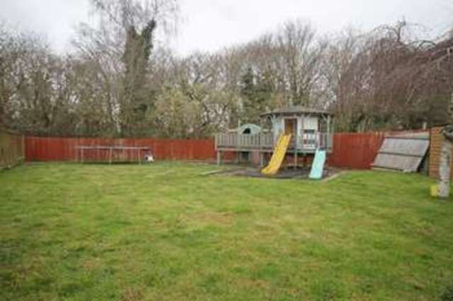  Image of 5 bedroom Detached house for sale in Broadway Avenue Kingsteignton Newton Abbot TQ12 at Broadway Avenue Kingsteignton Newton Abbot, TQ12 3EN