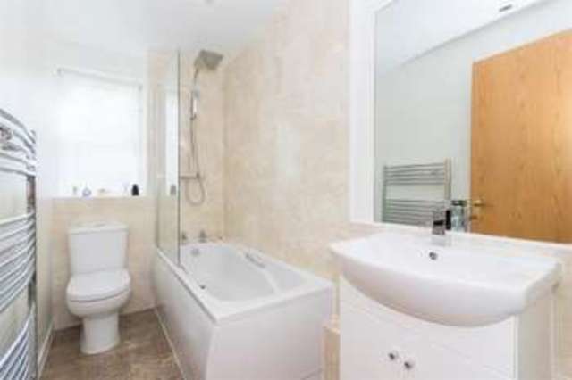  Image of 1 bedroom Flat for sale in Brompton Park Crescent London SW6 at London  Fulham Broadway, SW6 1SP