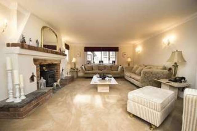  Image of 4 bedroom Detached house for sale in Brookfield Close Wallingford OX10 at Brookfield Close  Wallingford, OX10 9EQ