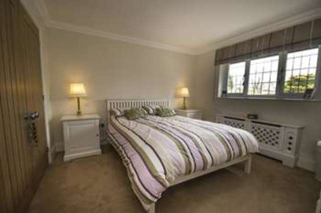  Image of 4 bedroom Detached house for sale in Brookfield Close Wallingford OX10 at Brookfield Close  Wallingford, OX10 9EQ