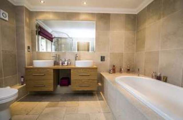  Image of 4 bedroom Detached house for sale in Brookfield Close Wallingford OX10 at Brookfield Close  Wallingford, OX10 9EQ