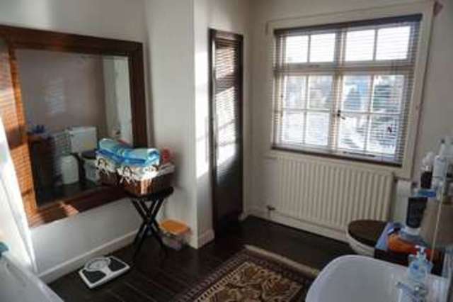  Image of 3 bedroom Terraced house to rent in Brookside Syston Leicester LE7 at Brookside  Syston, LE7 1GG