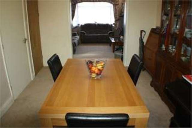  Image of 4 bedroom Semi-Detached house for sale in Broomgrove Gardens Edgware HA8 at EDGWARE EDGWARE, HA8 5RN