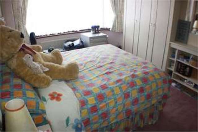  Image of 4 bedroom Semi-Detached house for sale in Broomgrove Gardens Edgware HA8 at EDGWARE EDGWARE, HA8 5RN