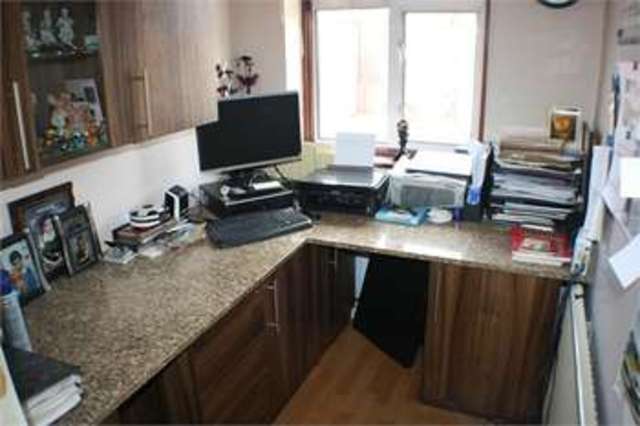  Image of 4 bedroom Semi-Detached house for sale in Broomgrove Gardens Edgware HA8 at EDGWARE EDGWARE, HA8 5RN