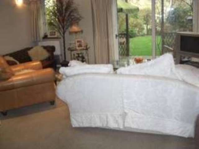  Image of 2 bedroom Bungalow for sale in Bucknalls Drive Bricket Wood St. Albans AL2 at Bricket Wood St. Albans Bricket Wood, AL2 3XJ
