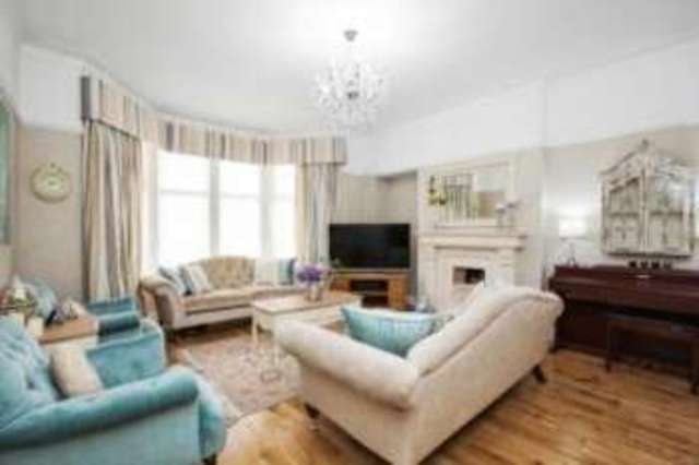  Image of 4 bedroom Semi-Detached house for sale in Bulloch Avenue Giffnock Glasgow G46 at Giffnock Glasgow Giffnock, G46 6NF