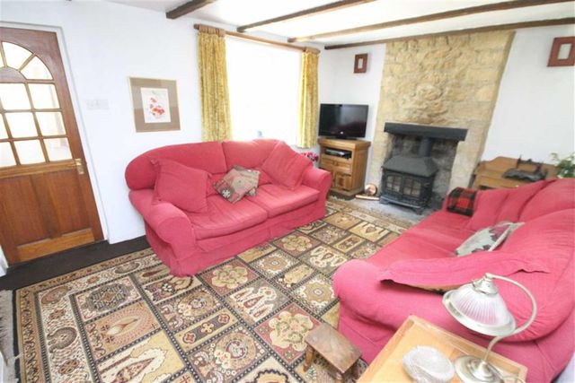  Image of 4 bedroom Property for sale in Buryfield Lydiard Millicent Swindon SN5 at Buryfield Lydiard Millicent Lydiard Millicent, SN5 3NF